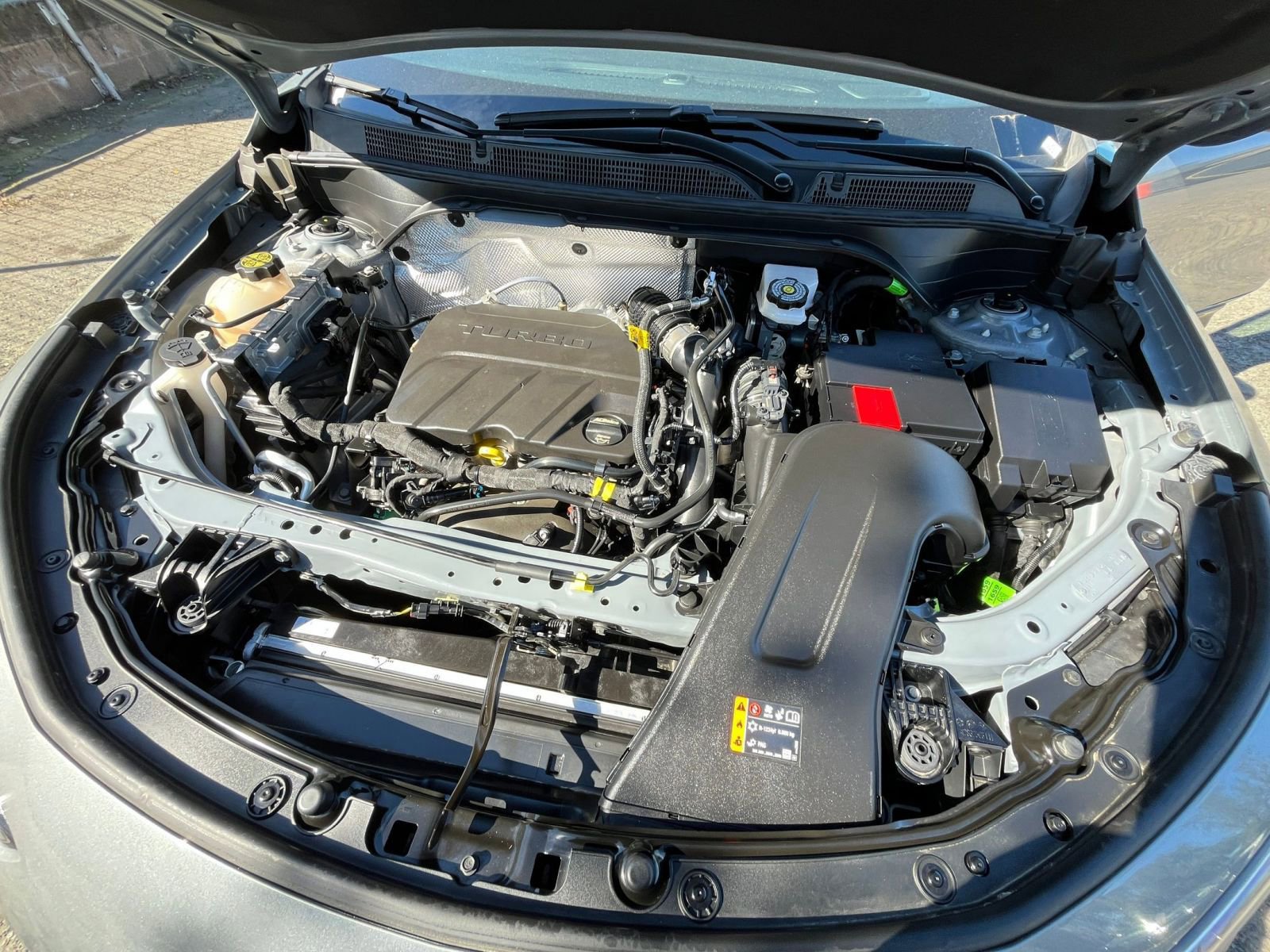 Used 2025 Buick Envista Sport Touring image 31