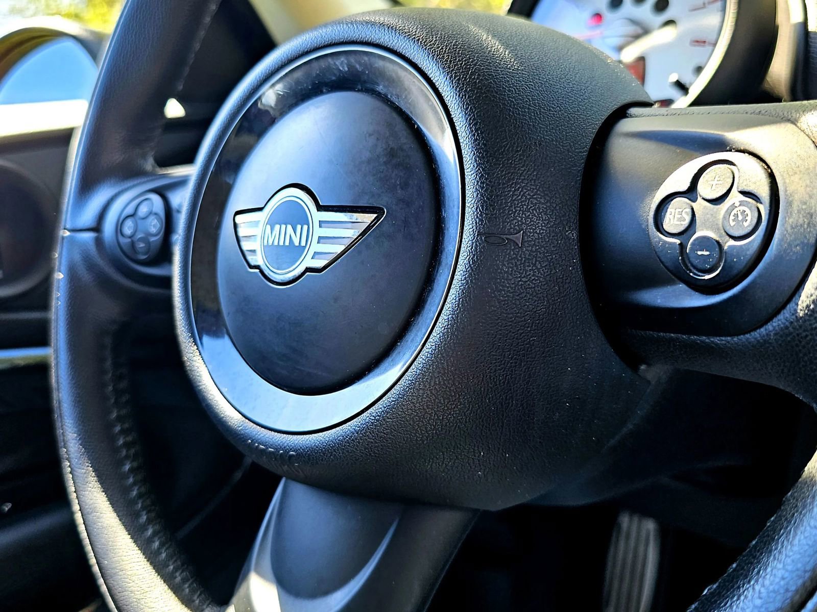 Used 2014 MINI Cooper Paceman S image 16