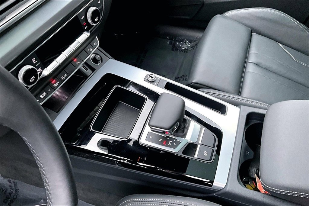 Used 2025 Audi Q5 2.0T Premium w/ Convenience Plus Package image 18