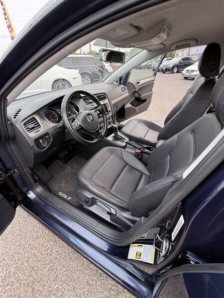 Used 2015 Volkswagen Golf S FWD image 25