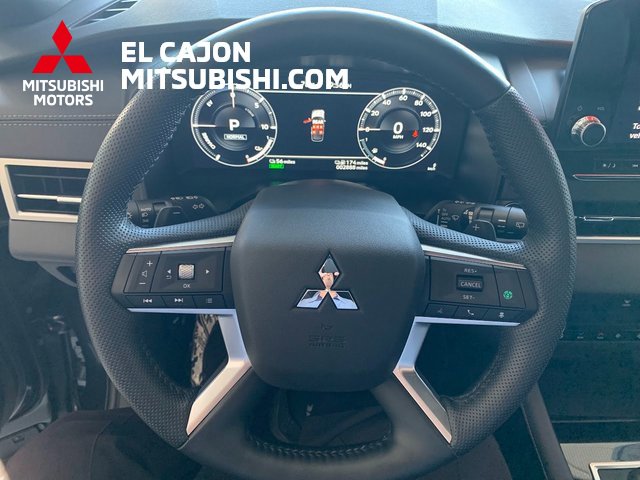 Used 2025 Mitsubishi Outlander SEL Black Edition image 16