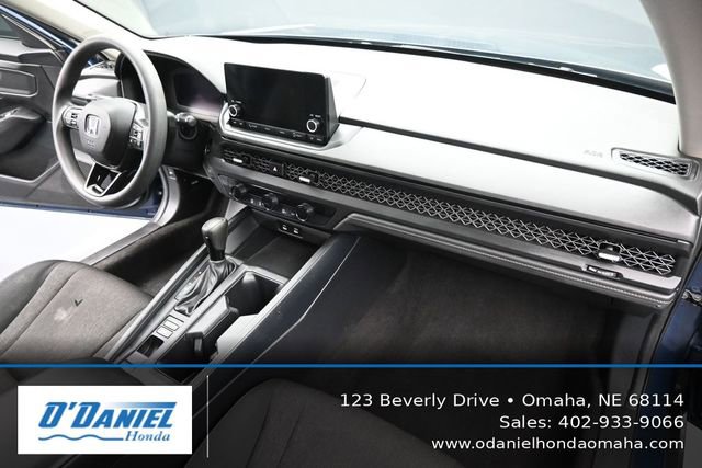 Used 2023 Honda Accord EX image 40