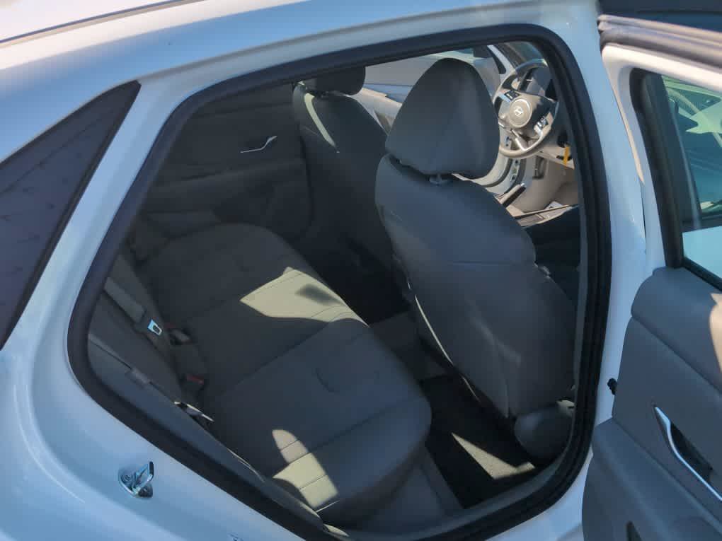 New 2026 Hyundai Elantra SE FWD image 21