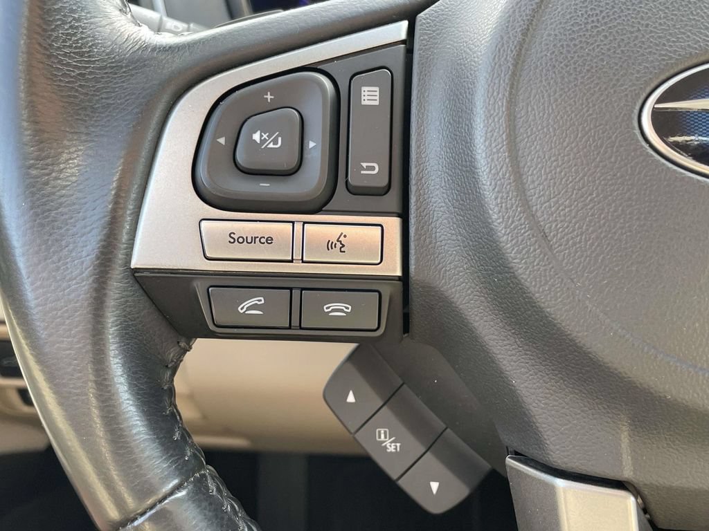 Used 2017 Subaru Outback 2.5i Limited AWD/4WD image 11