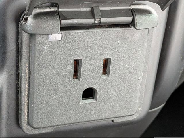 Used 2022 Chevrolet Silverado 2500 LTZ image 30