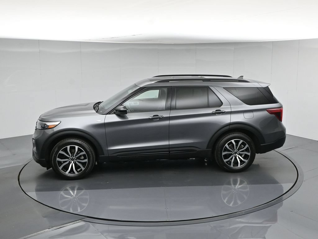 Certified 2022 Ford Explorer ST-Line w/ Class IV Trailer Tow Package AWD/4WD image 43