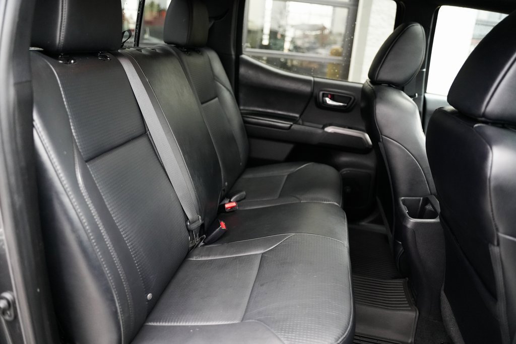 Used 2021 Toyota Tacoma Limited image 43