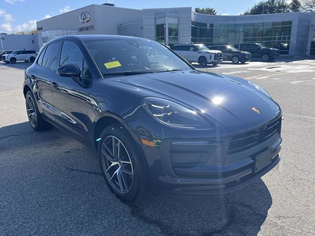 Used 2023 Porsche Macan Turbo AWD/4WD image 2