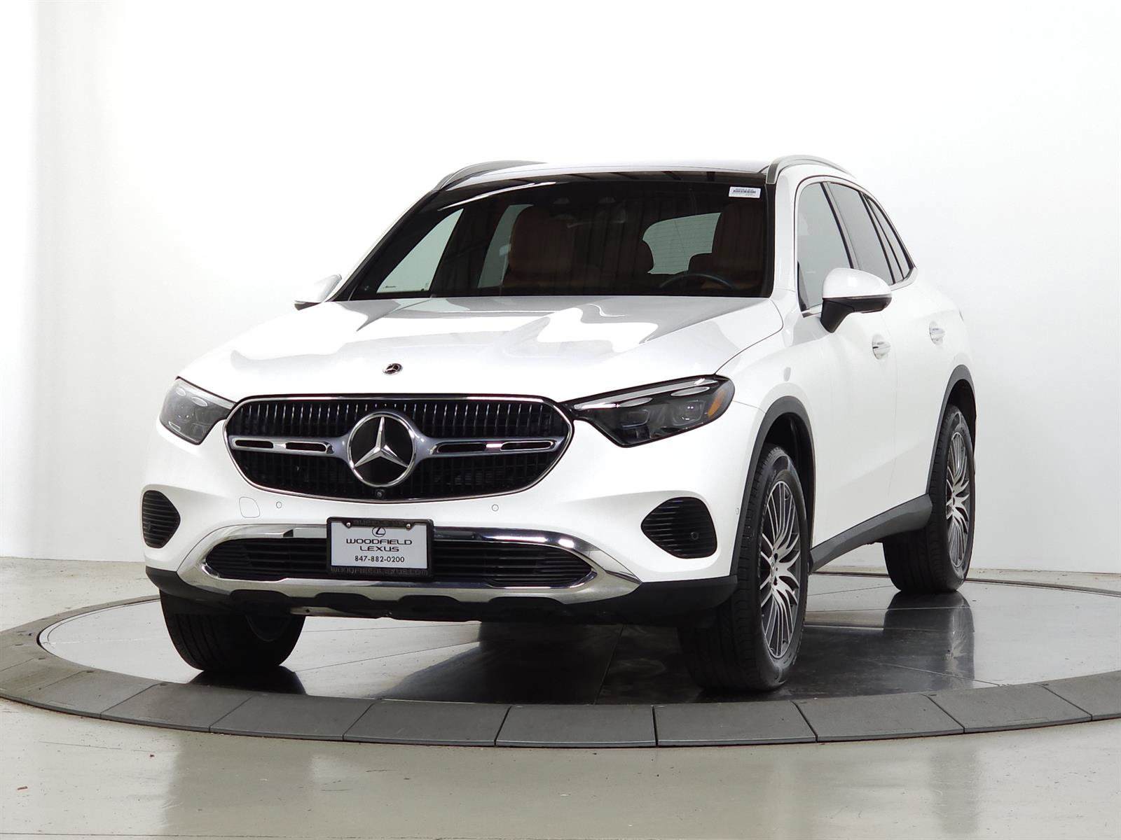Used 2023 Mercedes-Benz GLC 300 4MATIC image 4