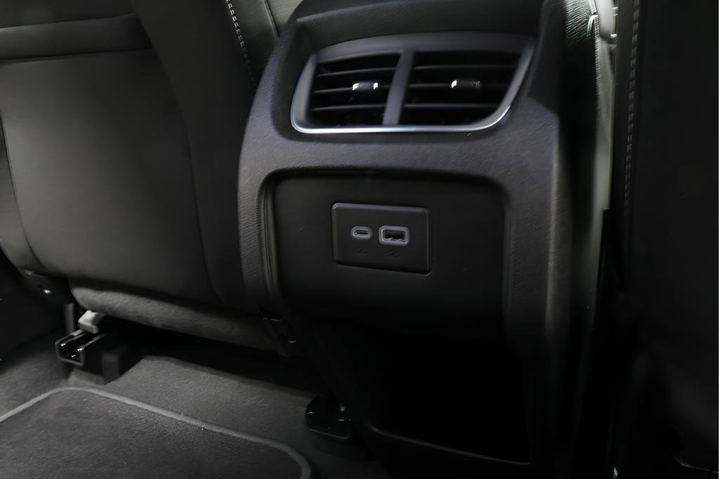 Used 2025 Chevrolet Blazer LT image 25