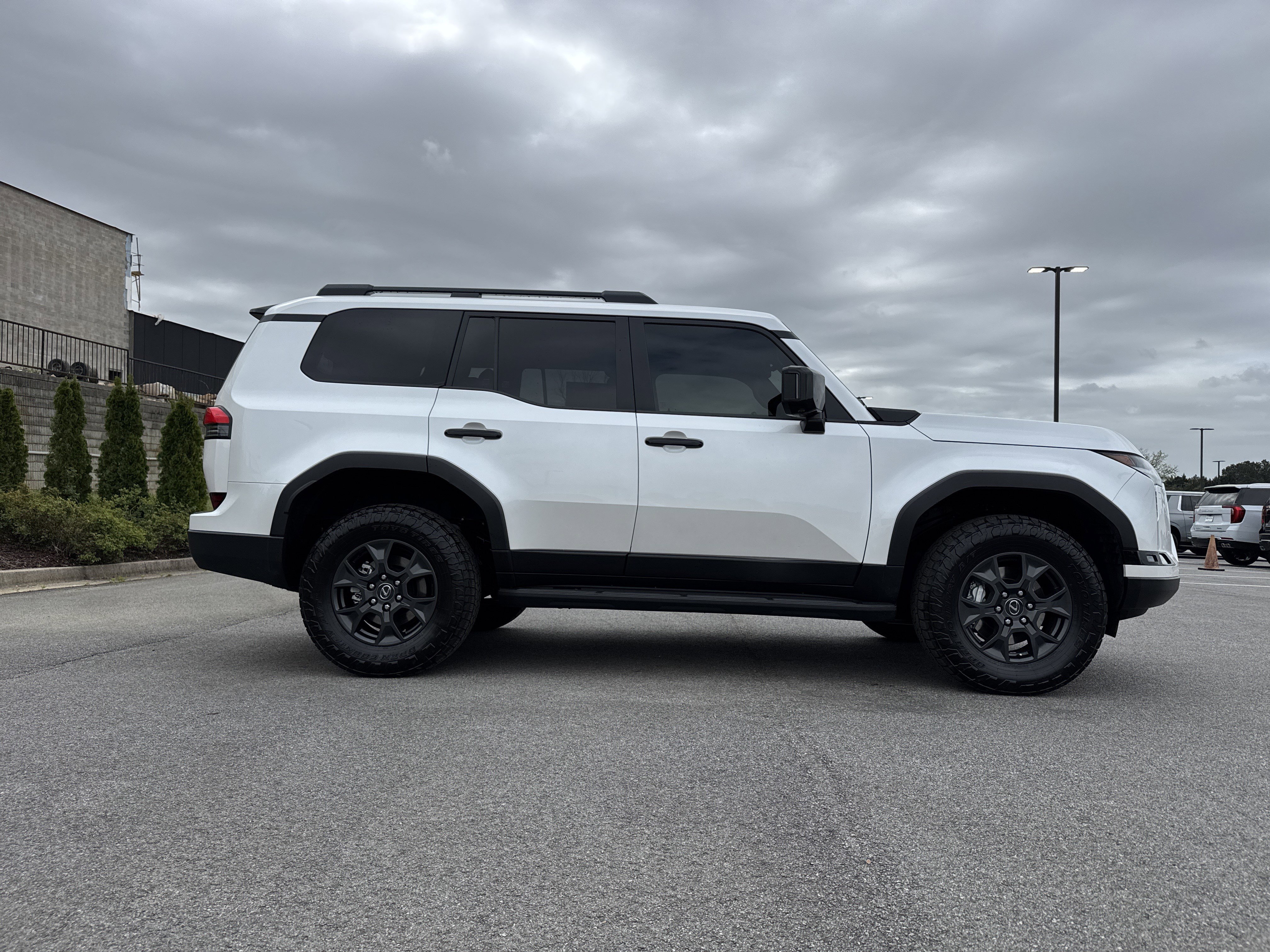 Used 2024 Lexus GX 550 image 11