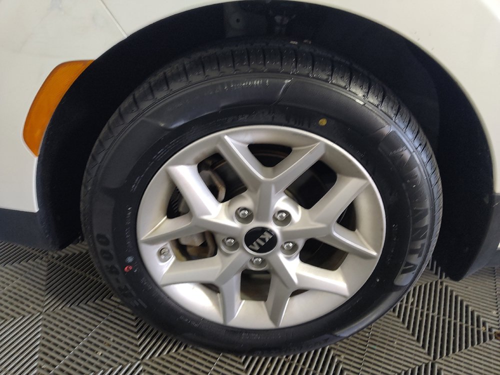 Used 2020 Kia Soul S FWD image 31