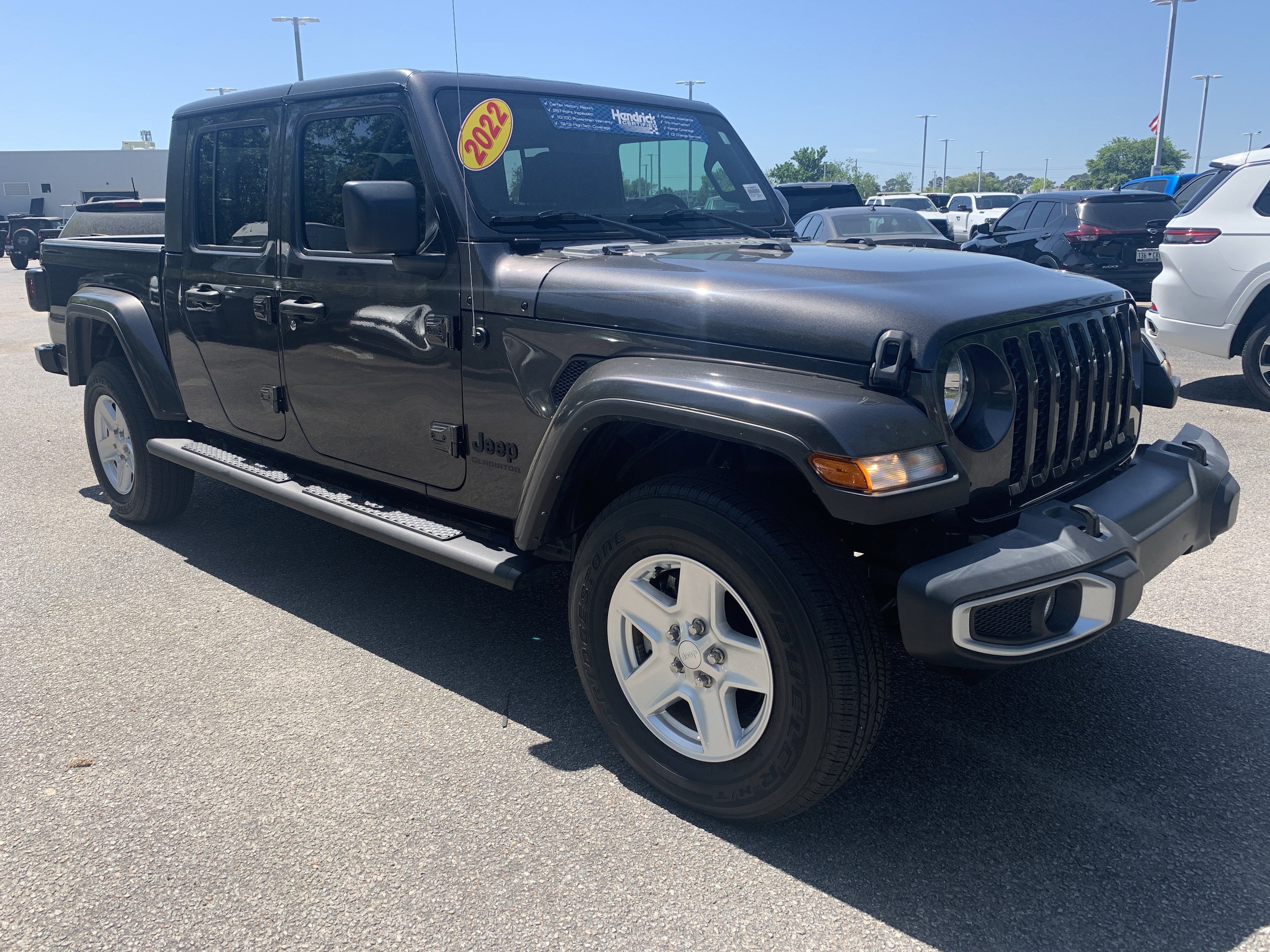 Used 2022 Jeep Gladiator Sport image 2