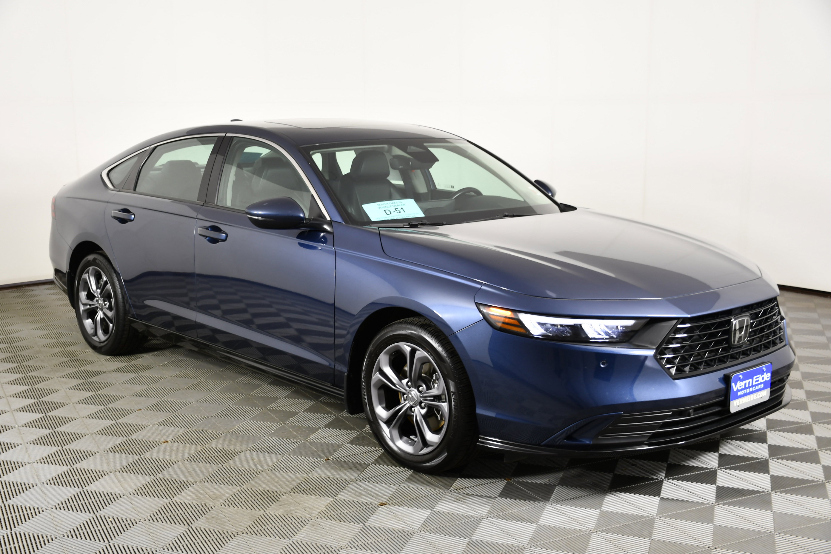 Certified 2025 Honda Accord EX-L image 4