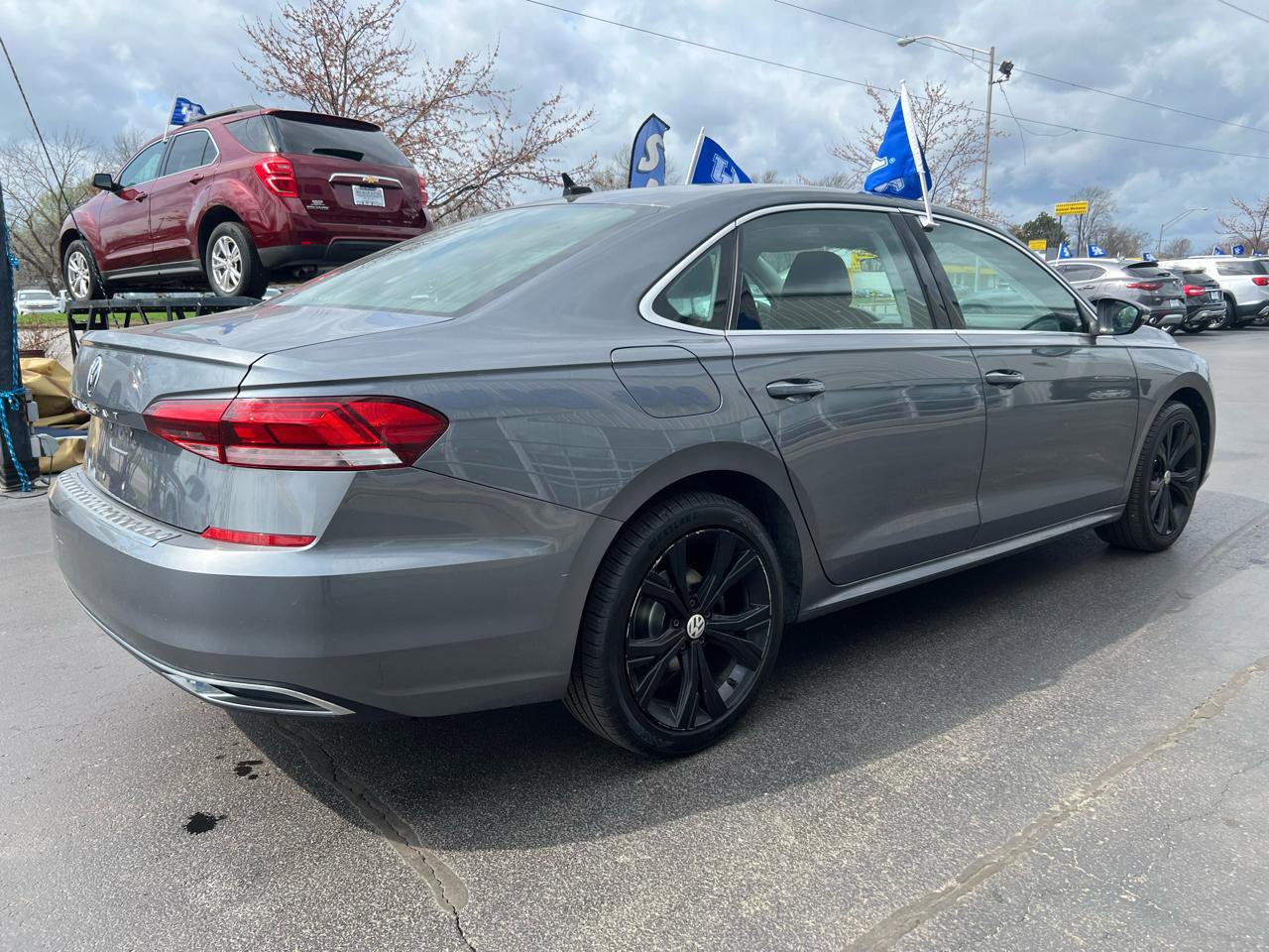 Used 2022 Volkswagen Passat 2.0T SE image 6