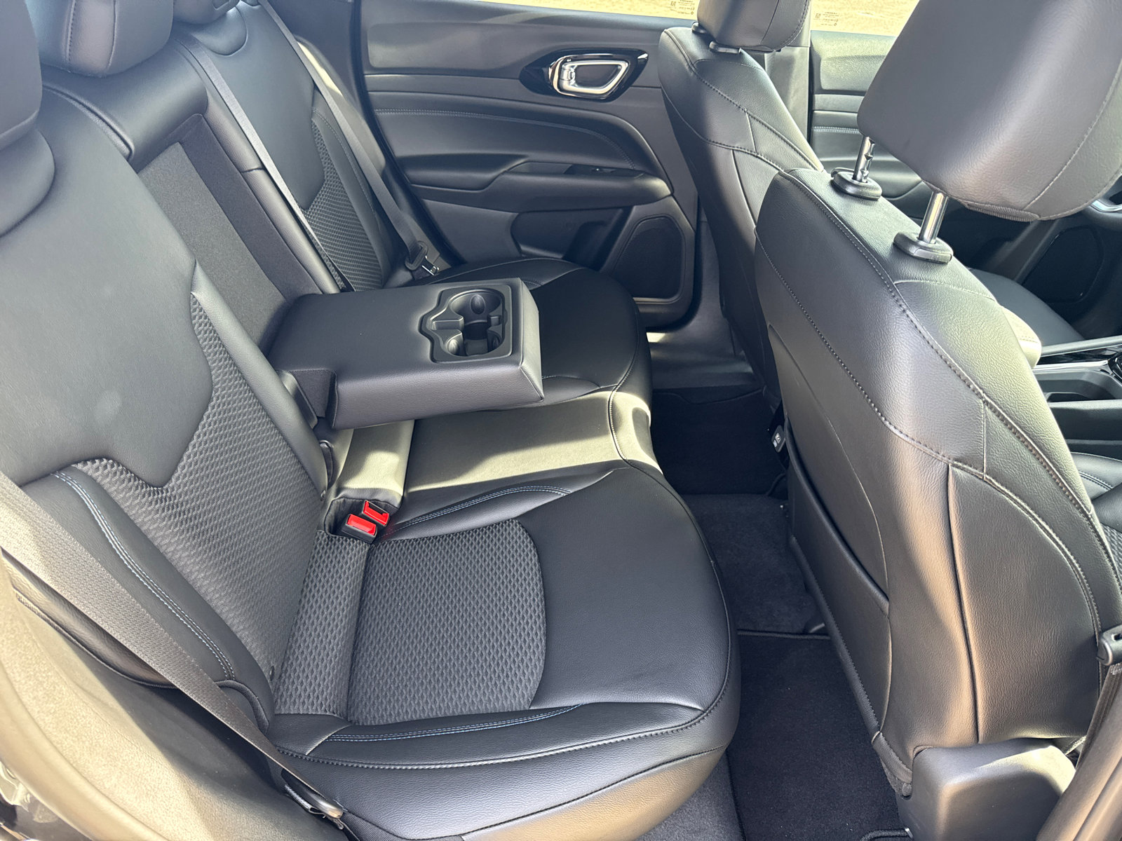 New 2026 Jeep Compass Latitude image 14