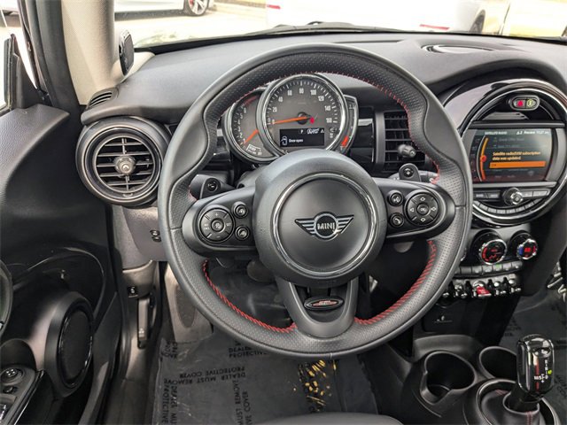 Used 2021 MINI Cooper S w/ Premium Package image 17