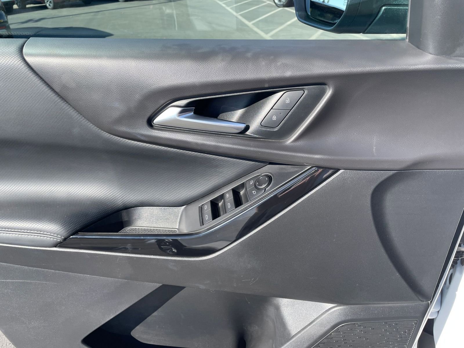 Used 2025 Chevrolet Equinox LT image 20