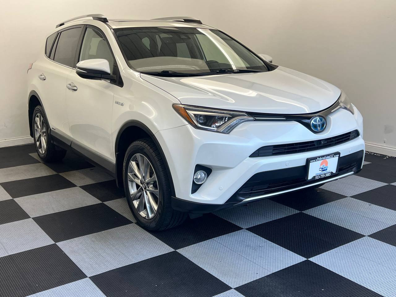 Used 2016 Toyota RAV4 Limited image 3