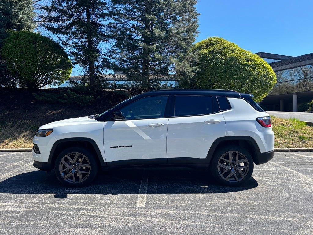 Used 2026 Jeep Compass Limited image 4