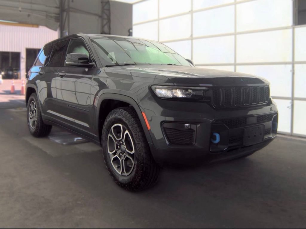 Used 2022 Jeep Grand Cherokee Trailhawk AWD/4WD image 7