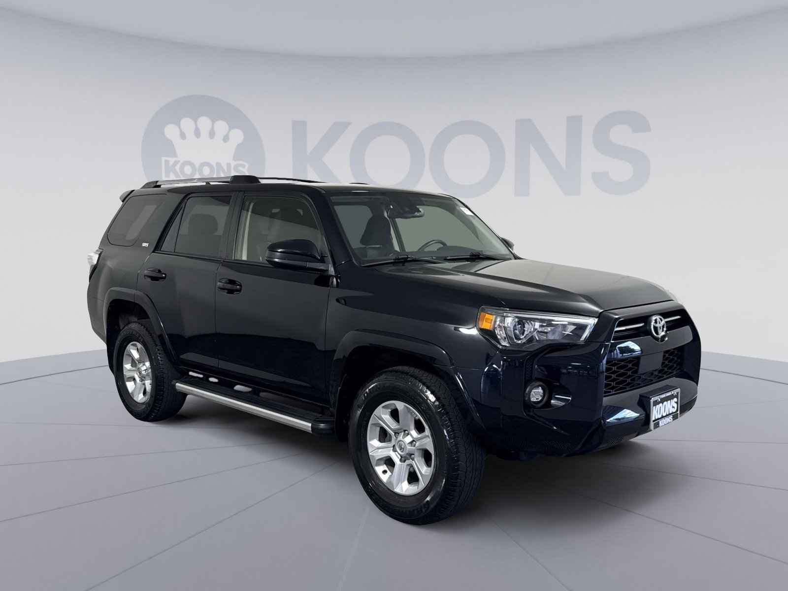 Used 2023 Toyota 4Runner SR5 AWD/4WD image 10