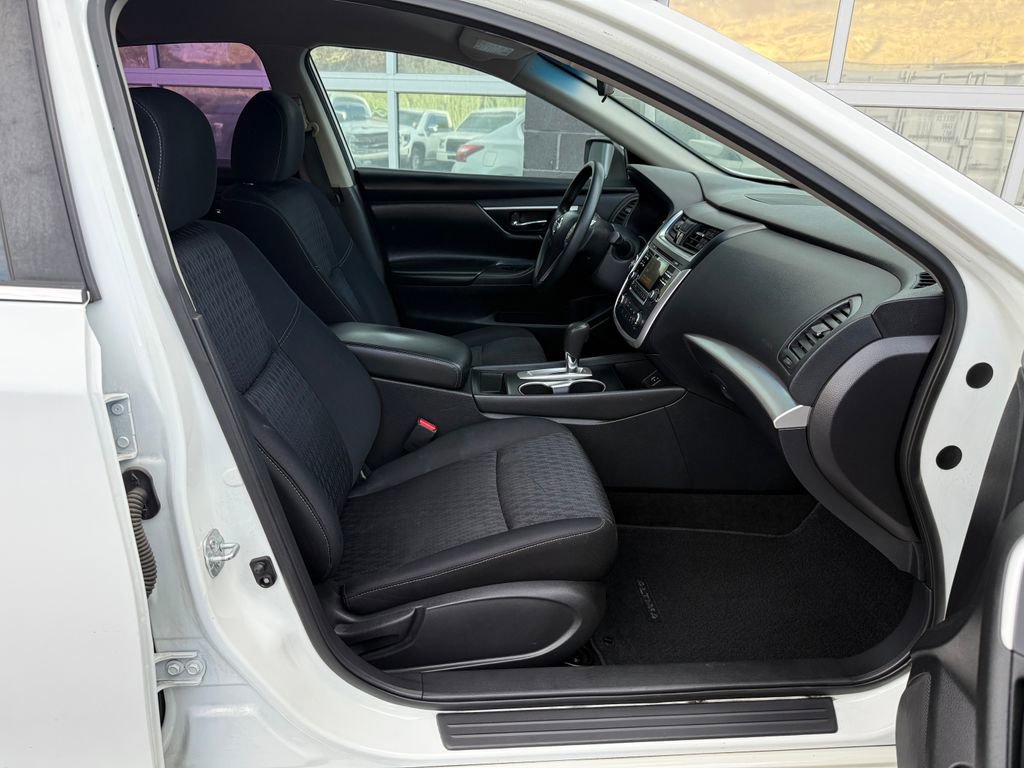 Used 2016 Nissan Altima 2.5 S w/ Power Driver Seat Package FWD image 18
