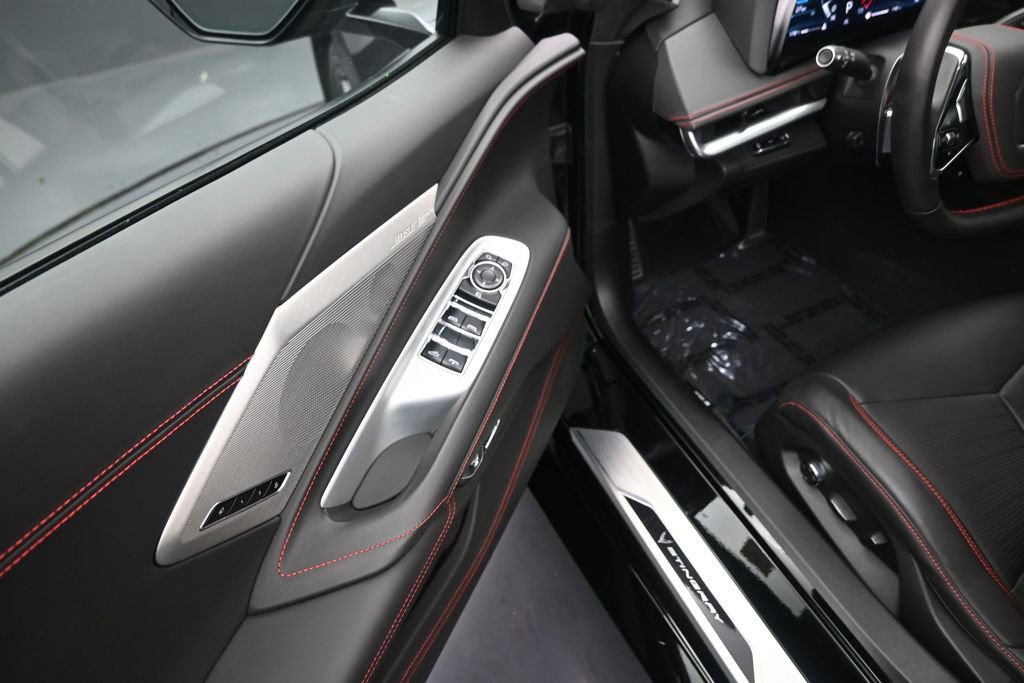 Used 2021 Chevrolet Corvette Stingray Premium Conv w/ Z51 Performance Package RWD image 10
