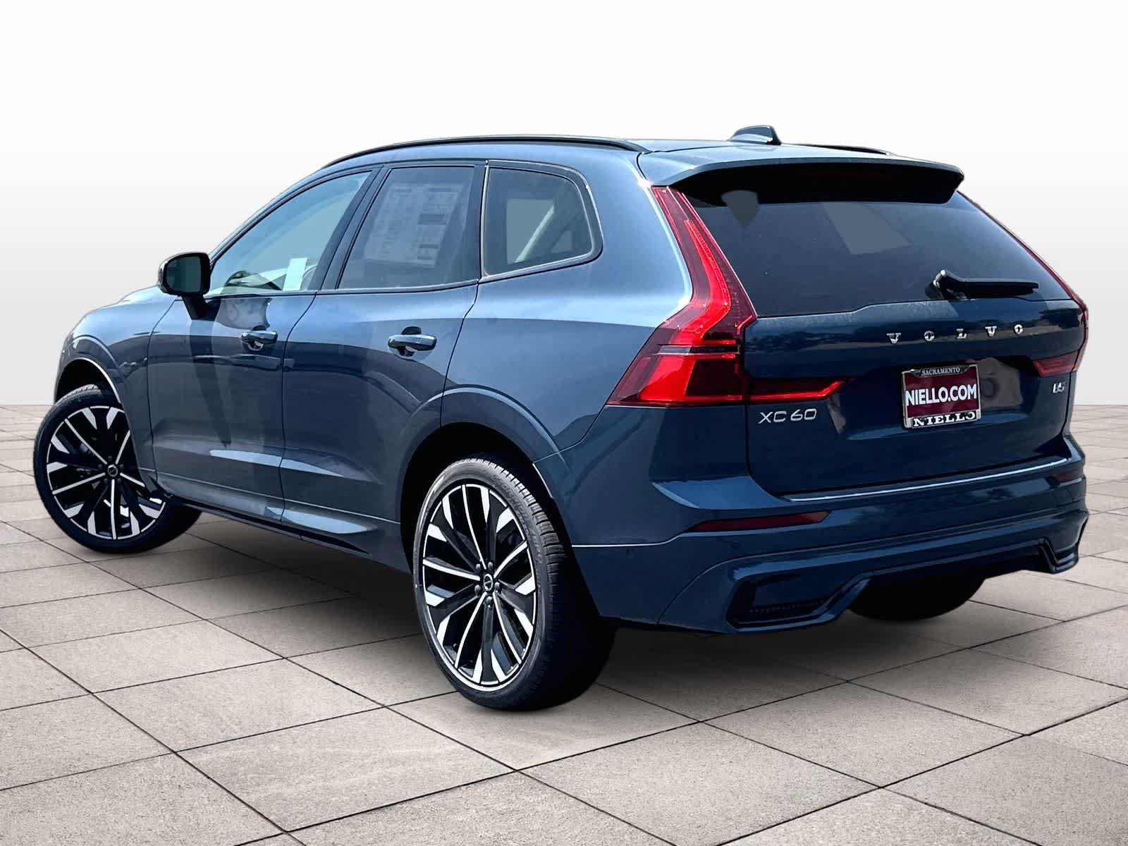 New 2026 Volvo XC60 B5 Ultra w/ Climate Package PRO AWD/4WD image 3