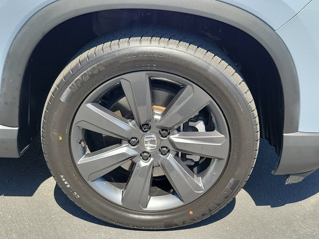 Used 2024 Honda Pilot Sport image 6