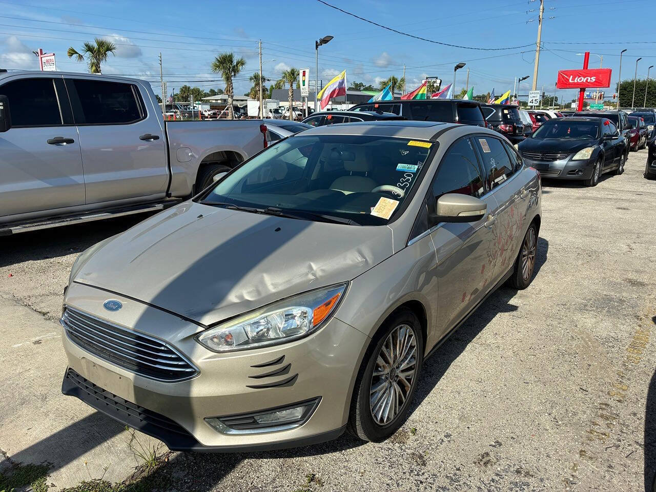 Used 2018 Ford Focus Titanium FWD image 6