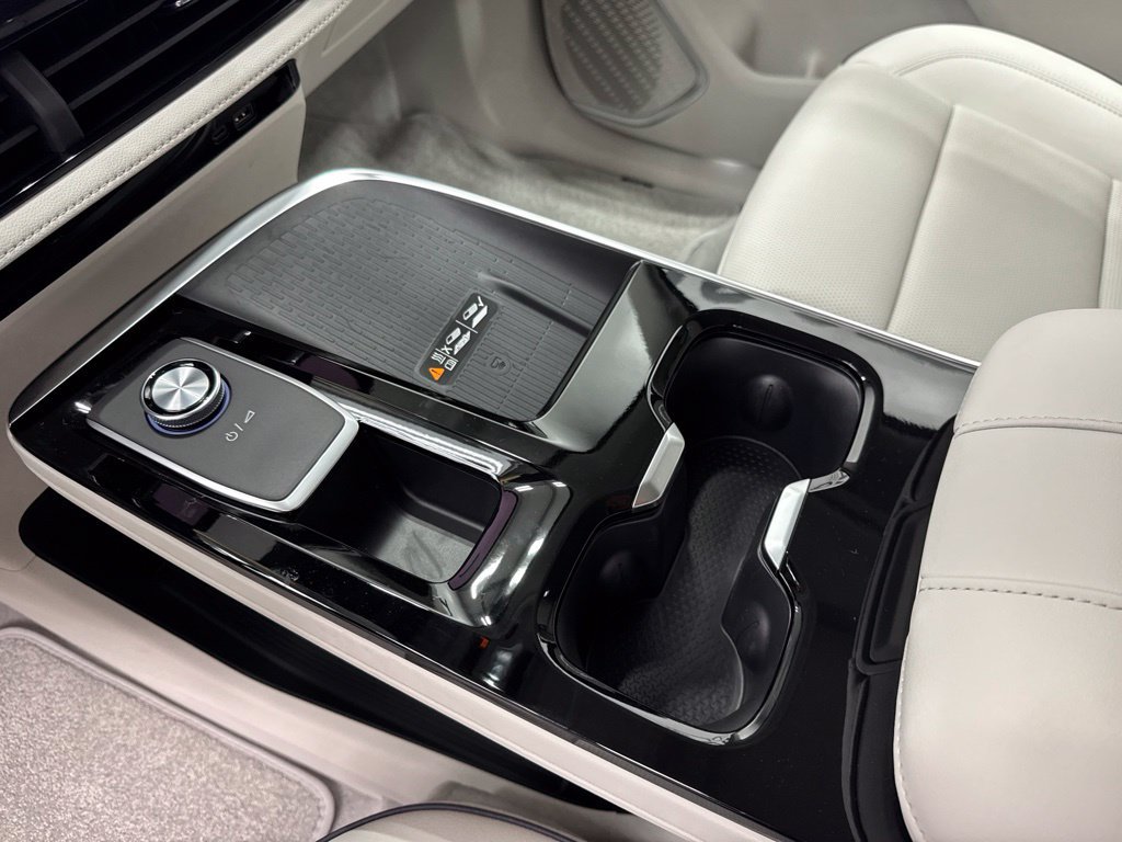 New 2027 Buick Enclave Avenir FWD image 19