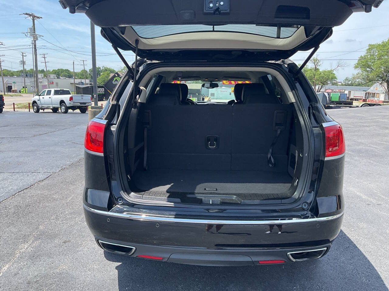 Used 2017 Buick Enclave Leather AWD/4WD image 19