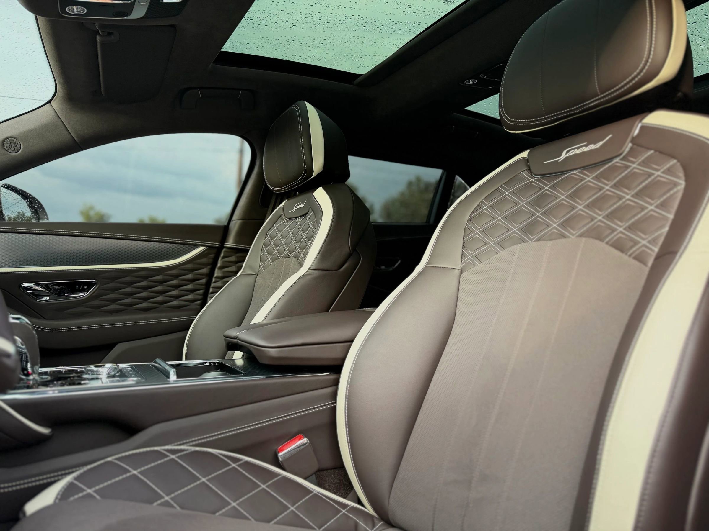 Used 2024 Bentley Flying Spur W12 image 13