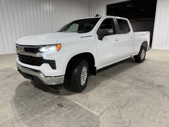 Used 2025 Chevrolet Silverado 1500 LT image 3