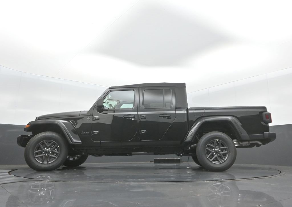 New 2025 Jeep Gladiator Sport image 31