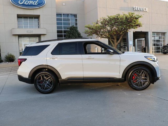 New 2027 Ford Explorer ST w/ Sun And Sound Package AWD/4WD image 7