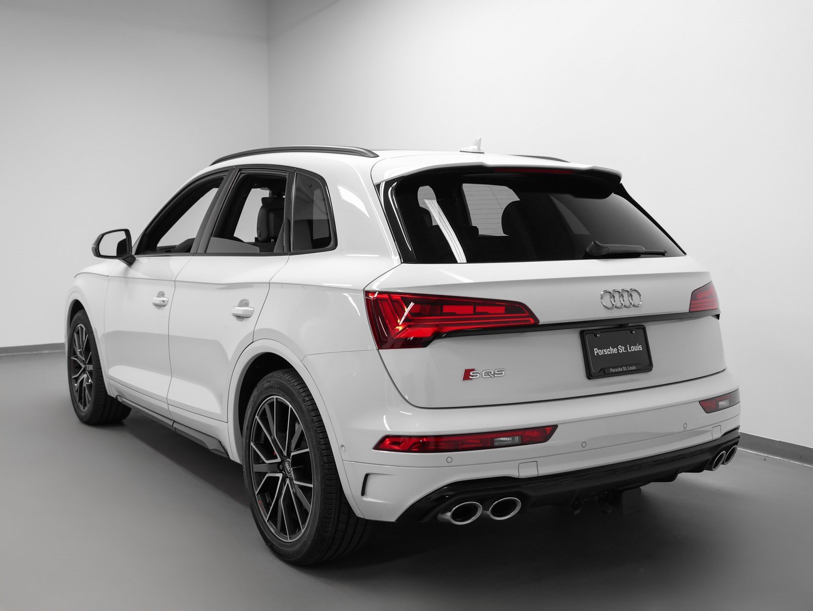 Used 2021 Audi SQ5 Prestige image 3
