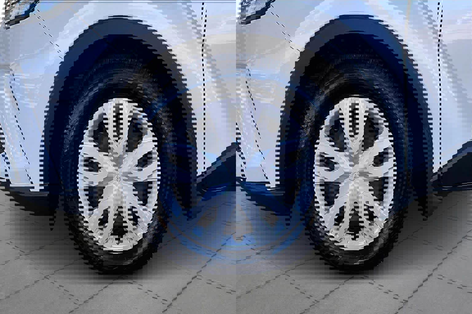 Used 2021 Toyota C-HR LE image 10