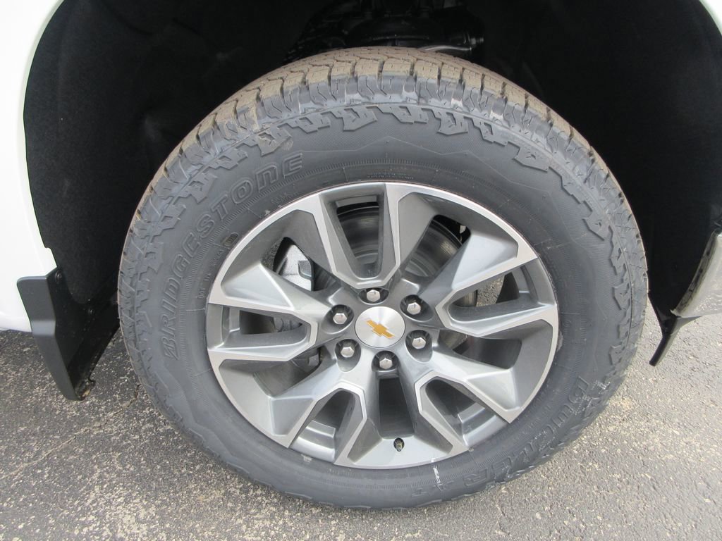 New 2026 Chevrolet Silverado 1500 LT image 9