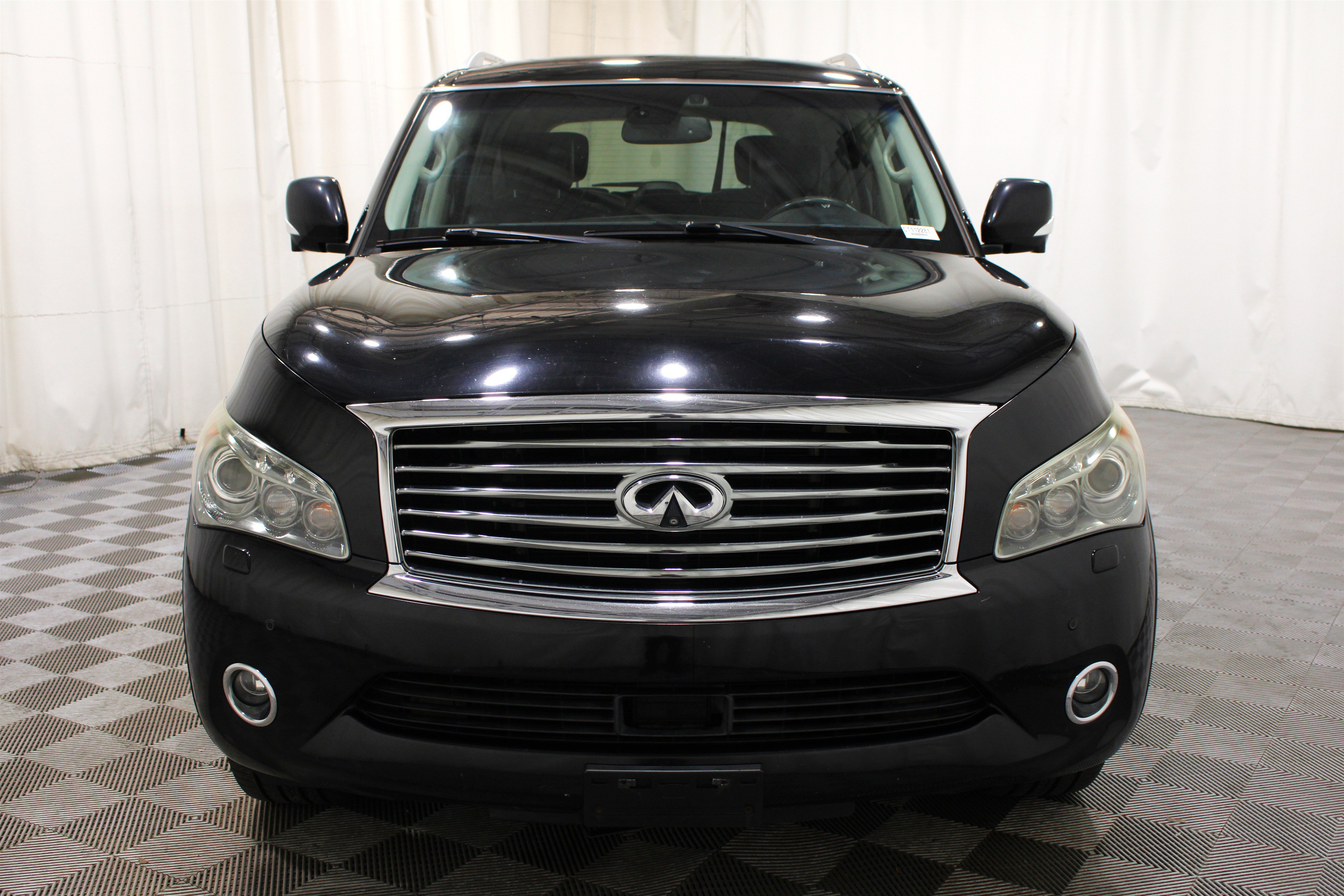 Used 2011 INFINITI QX56 4WD w/ Deluxe Touring Pkg image 40