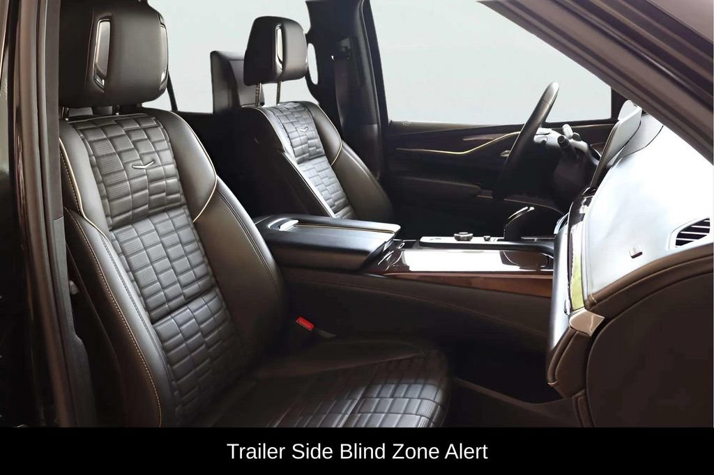 Used 2024 Cadillac Escalade ESV Premium Luxury Platinum AWD/4WD image 27