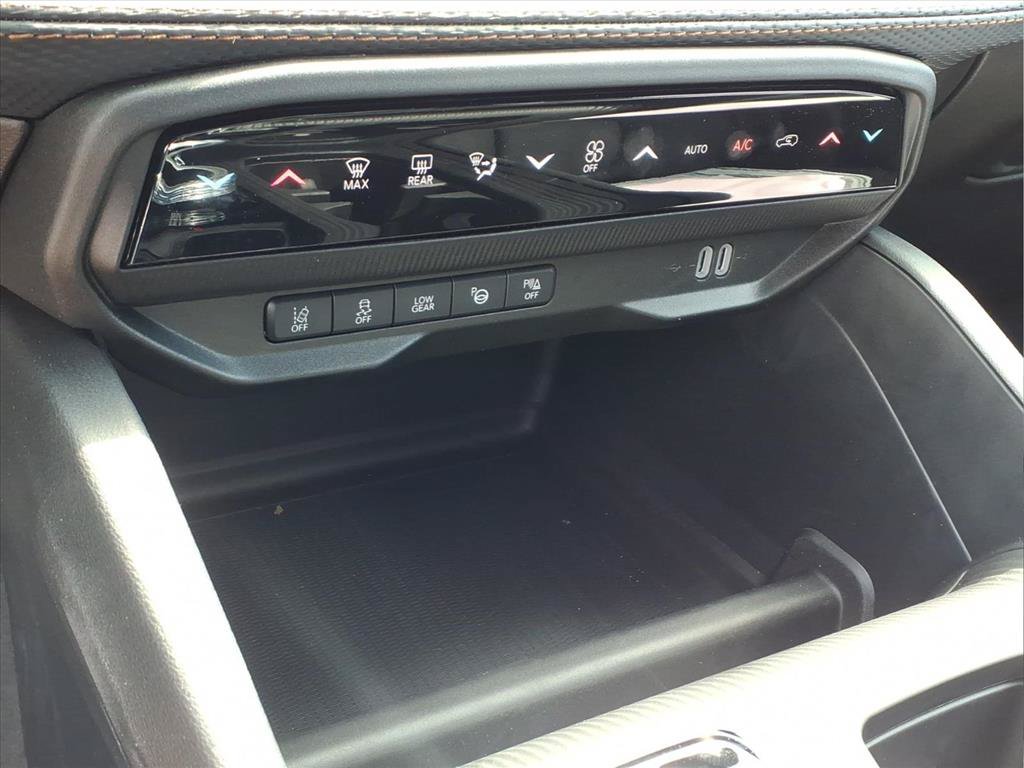 New 2026 Jeep Cherokee Overland w/ Advanced Pro Tech Group AWD/4WD image 9
