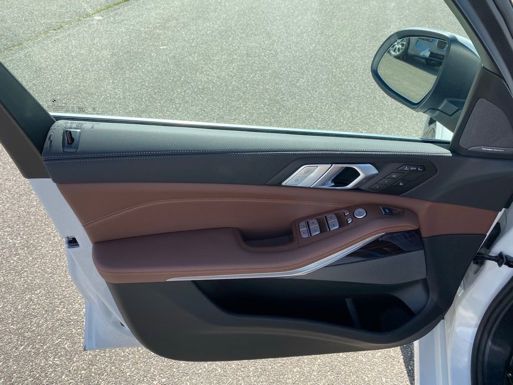 New 2027 BMW X7 xDrive40i AWD/4WD image 13