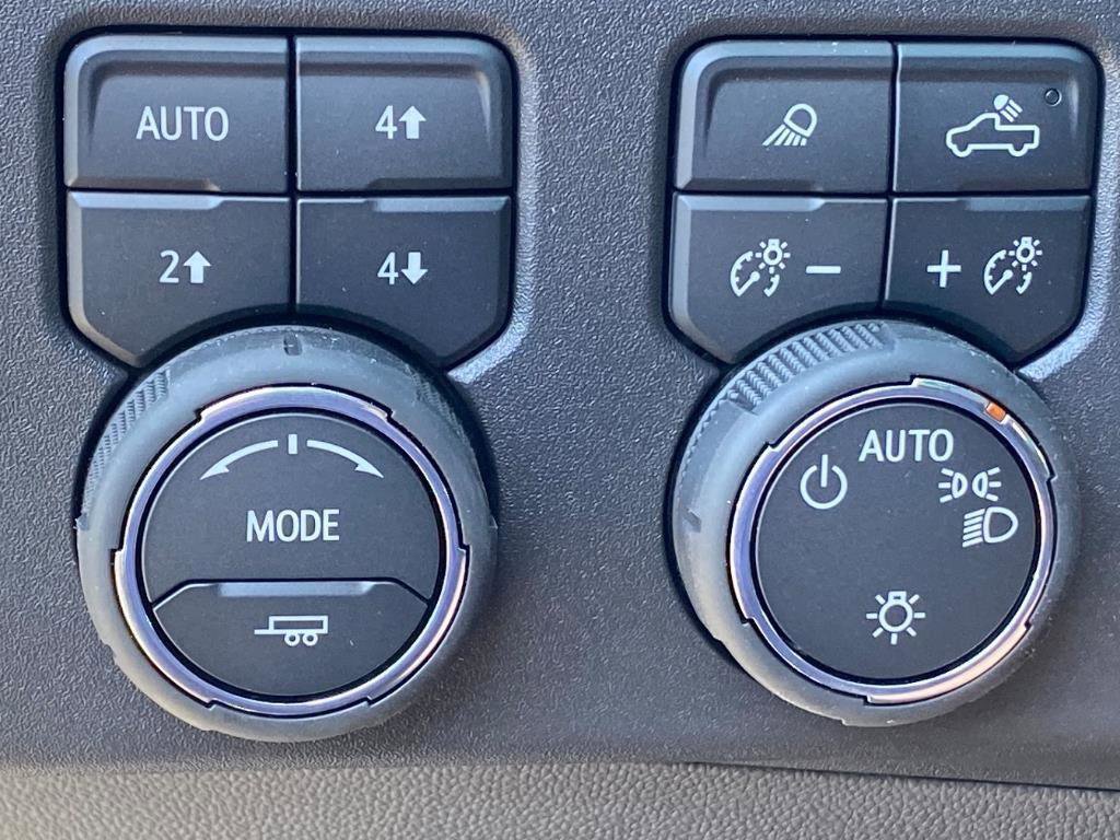 New 2025 Chevrolet Silverado 1500 LT w/ Z71 Off-Road Package image 16