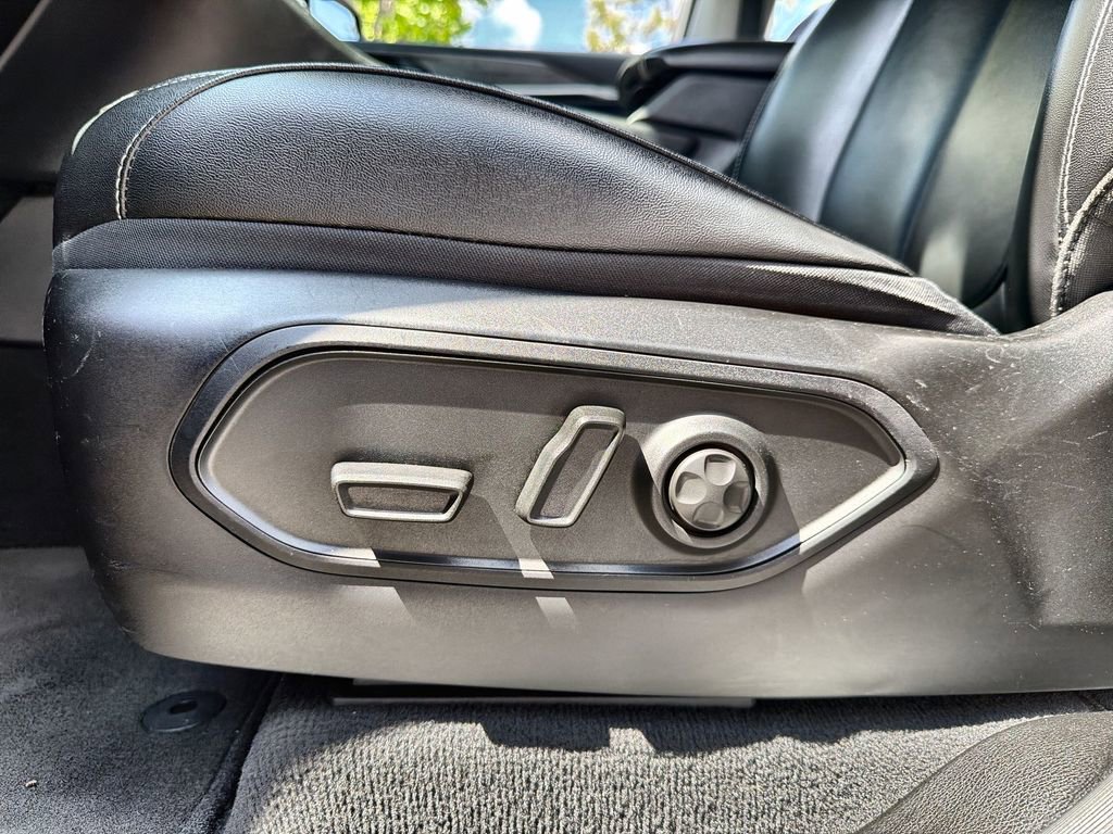 Used 2023 Jeep Grand Cherokee Limited w/ Trailer Tow Prep Group (B) AWD/4WD image 14