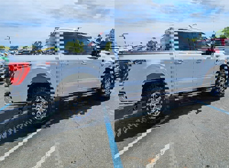 Used 2021 Ford F150 XLT w/ Equipment Group 302A High image 6