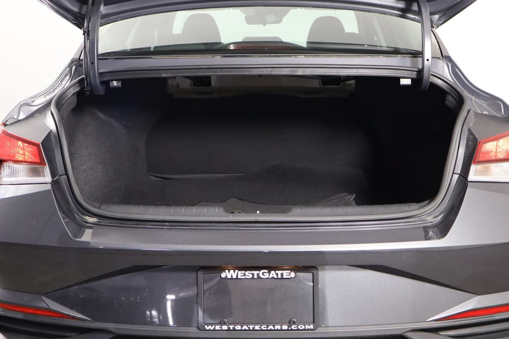 Used 2022 Hyundai Elantra SEL FWD image 17