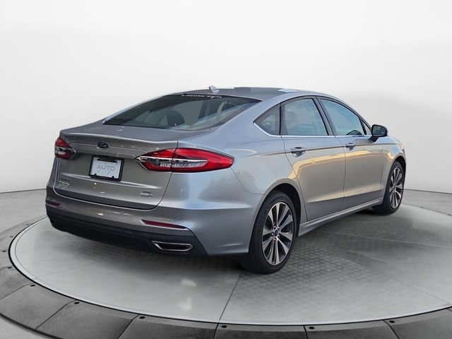 Used 2020 Ford Fusion SE image 5