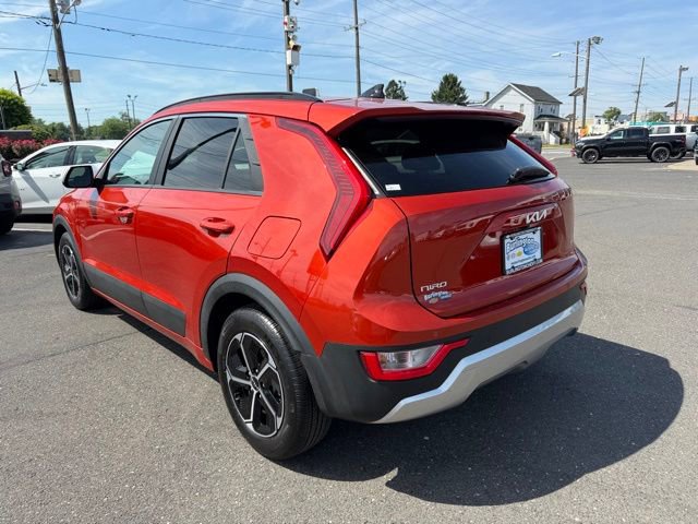 Used 2023 Kia Niro EX FWD image 5